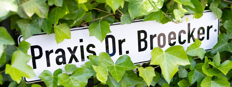 Dr. Broecker: Zahnarzt in Mönchengladbach für die ganze Familie